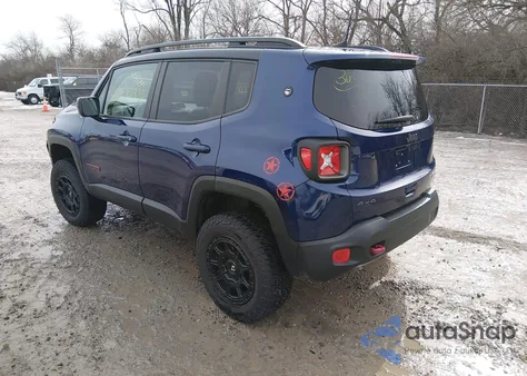 2018 Jeep Renegade Trailhawk 4X4 из США, поврежденный, VIN ZACCJBCB2JPH28255
